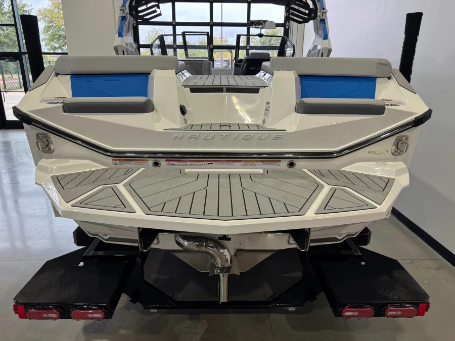2027-nautique-s23-145910-image8