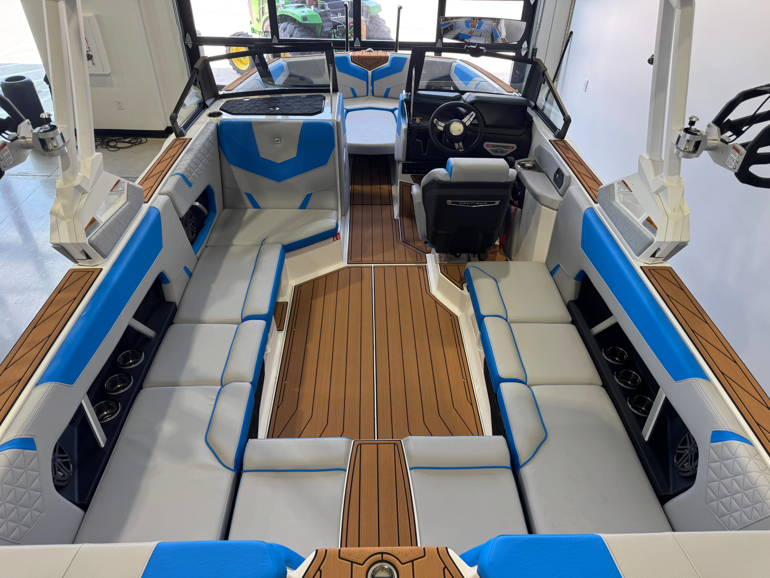 2027 Nautique Super Air Nautique GS22