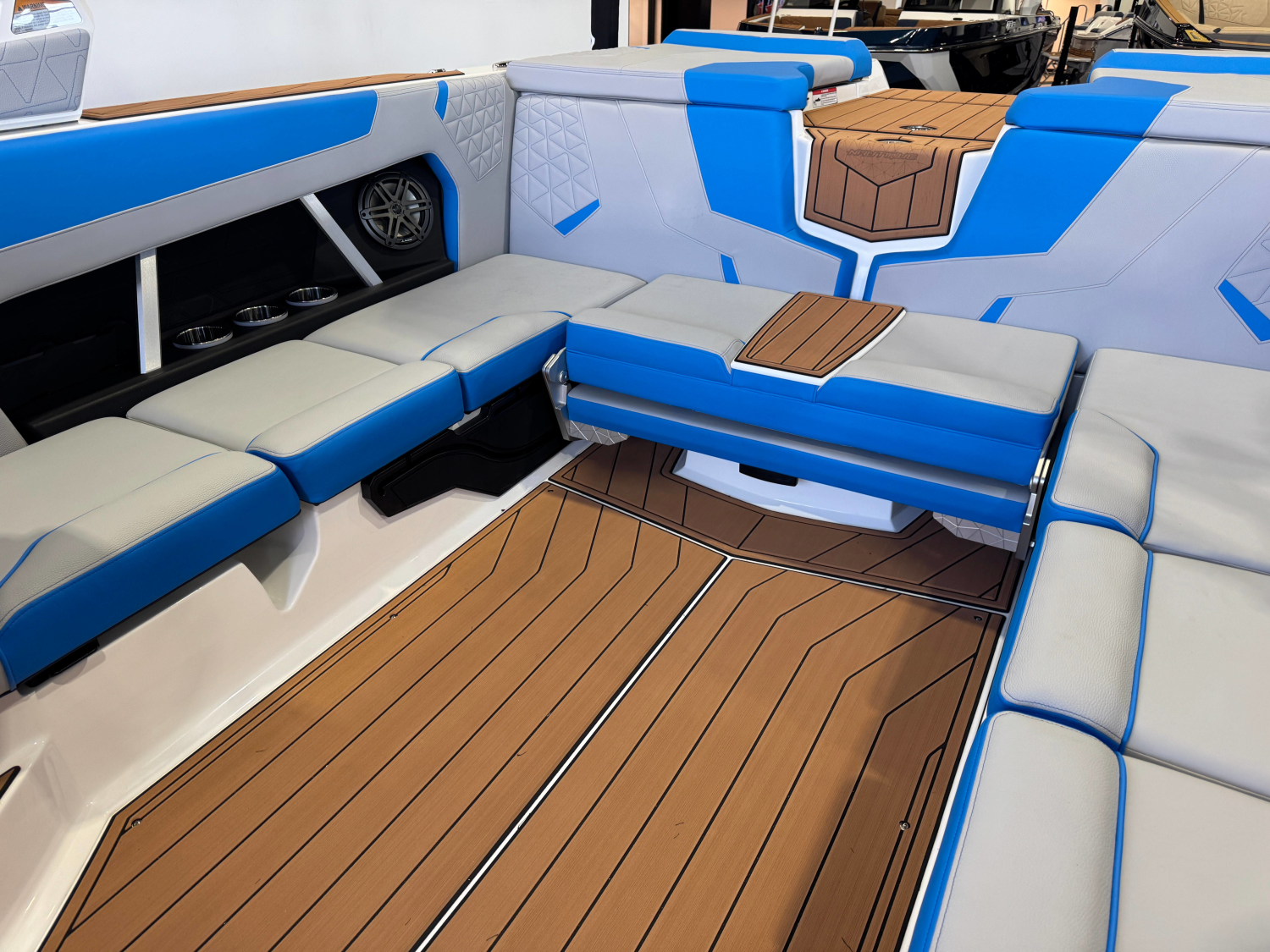 2027 Nautique Super Air Nautique GS22