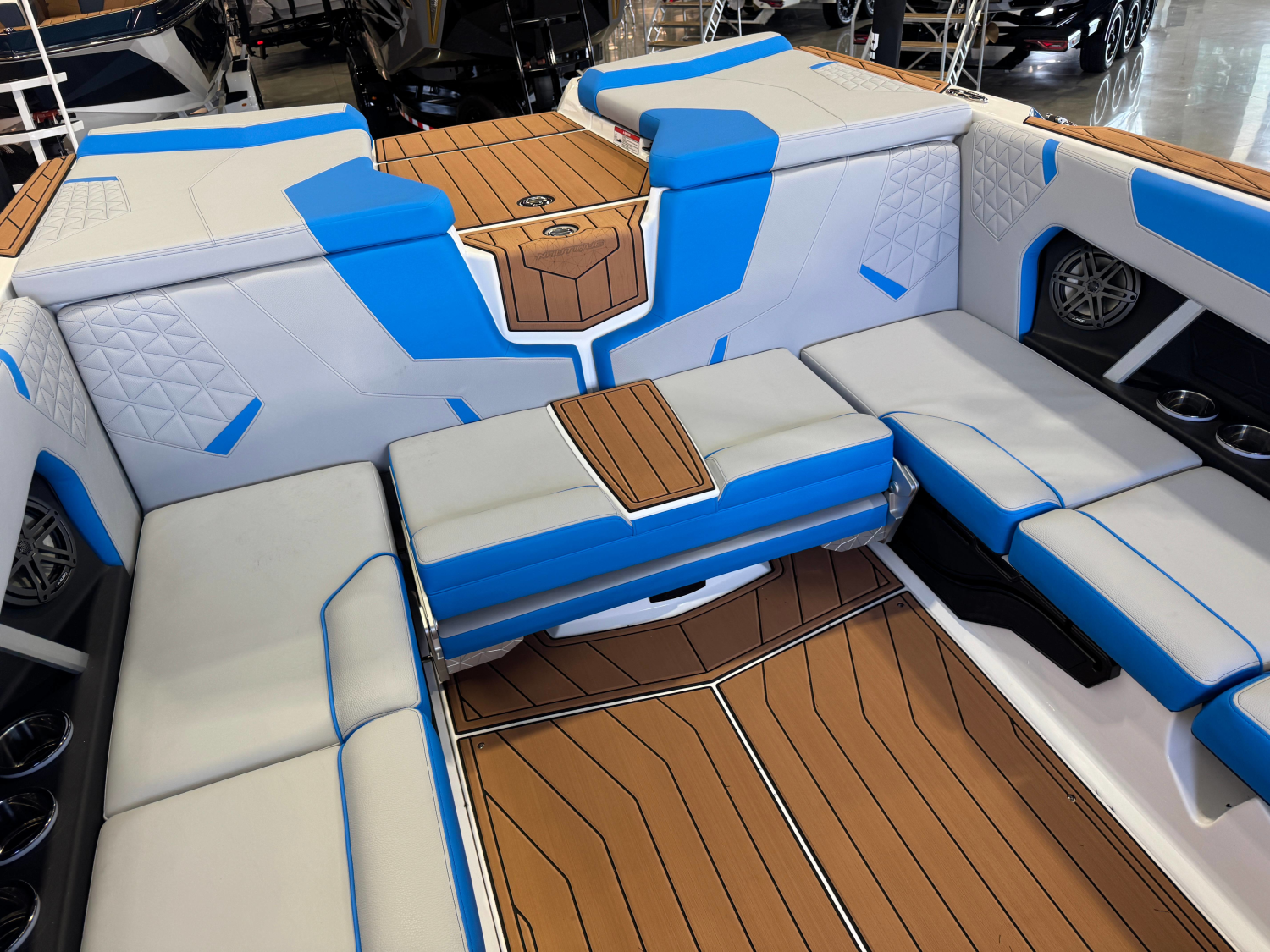 2027 Nautique Super Air Nautique GS22