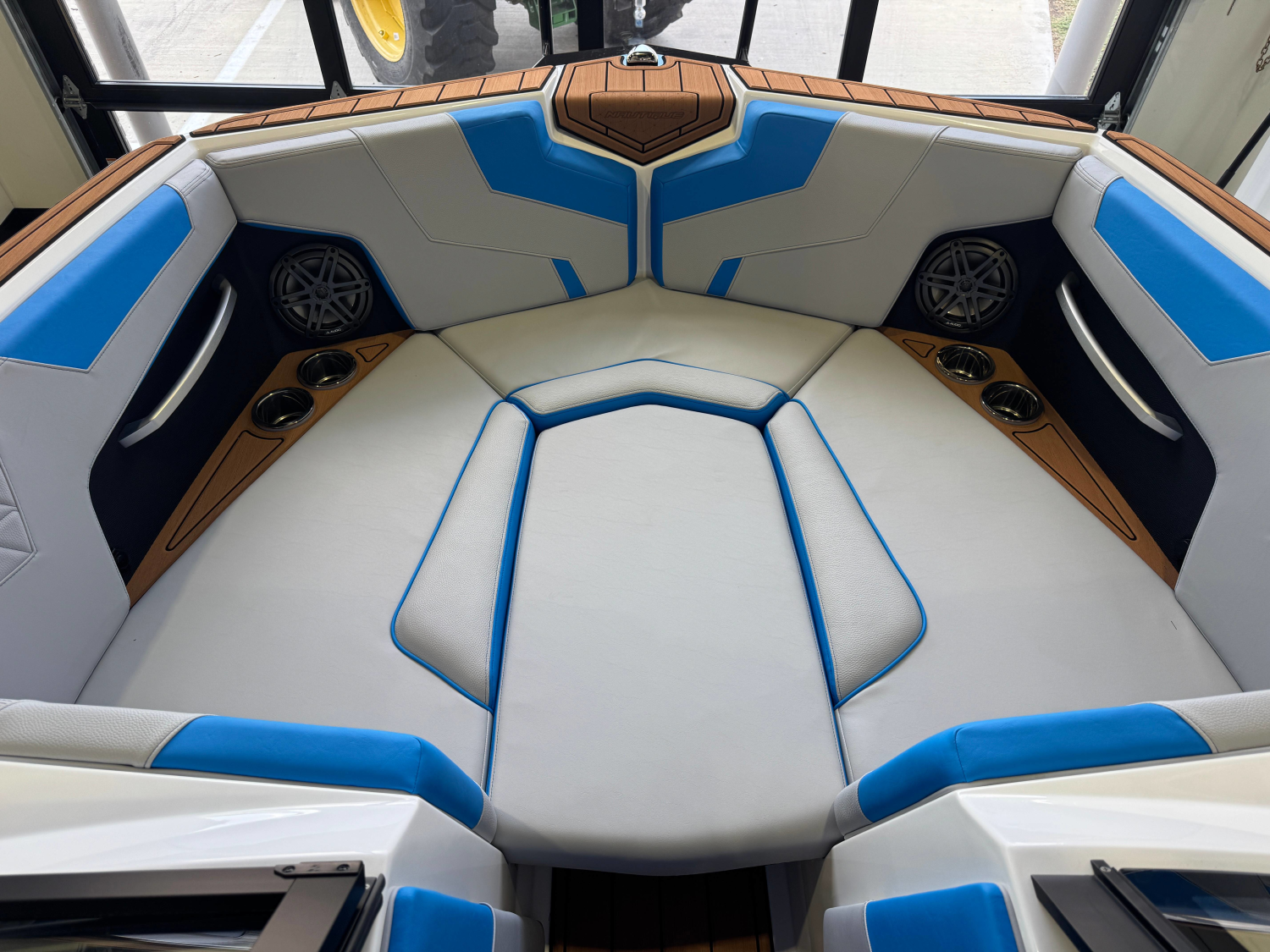 2027 Nautique Super Air Nautique GS22