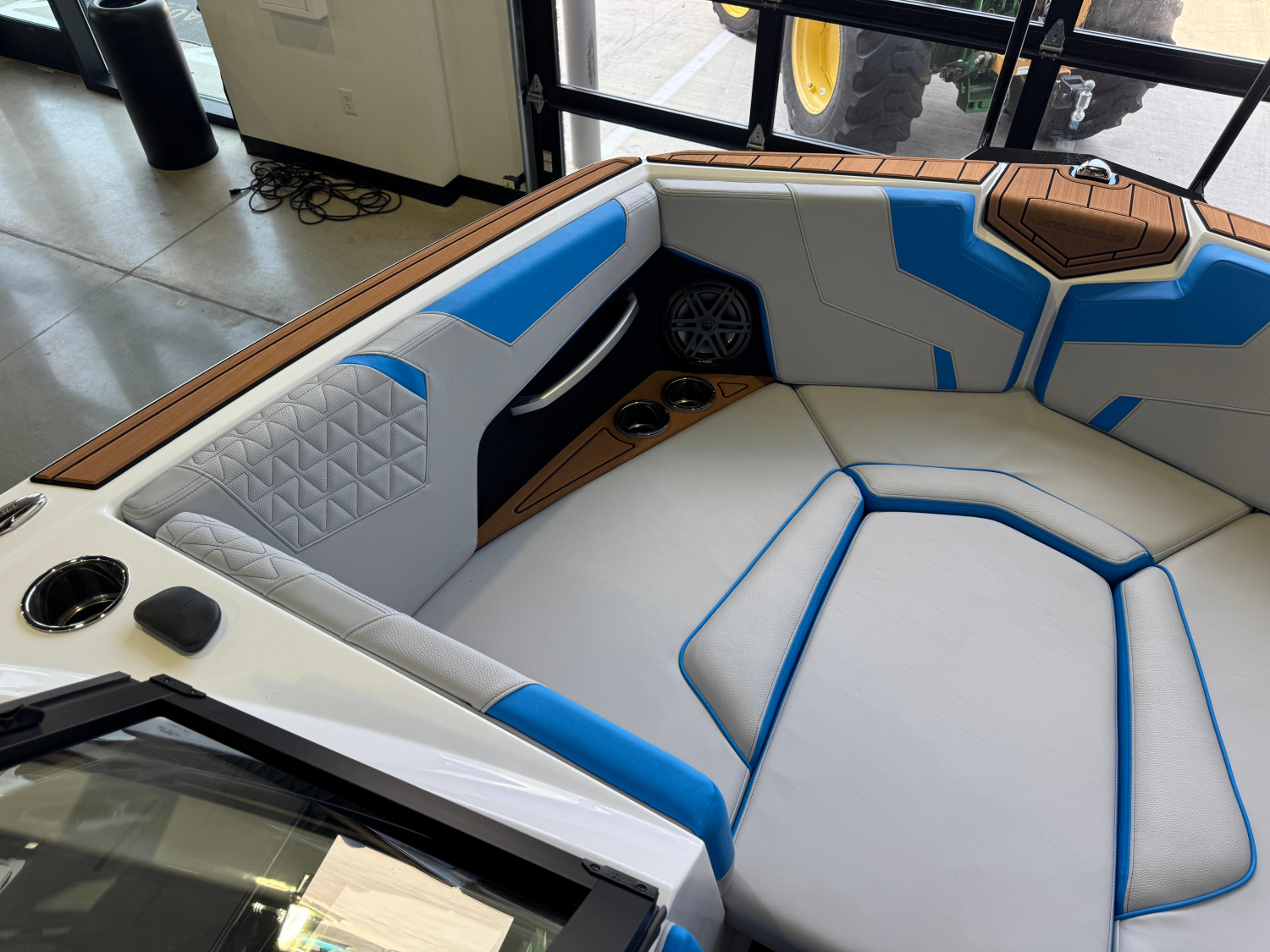2027 Nautique Super Air Nautique GS22
