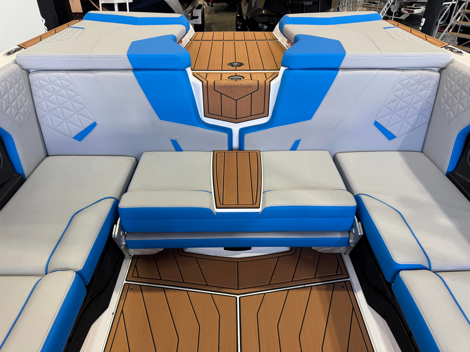 2027 Nautique Super Air Nautique GS22