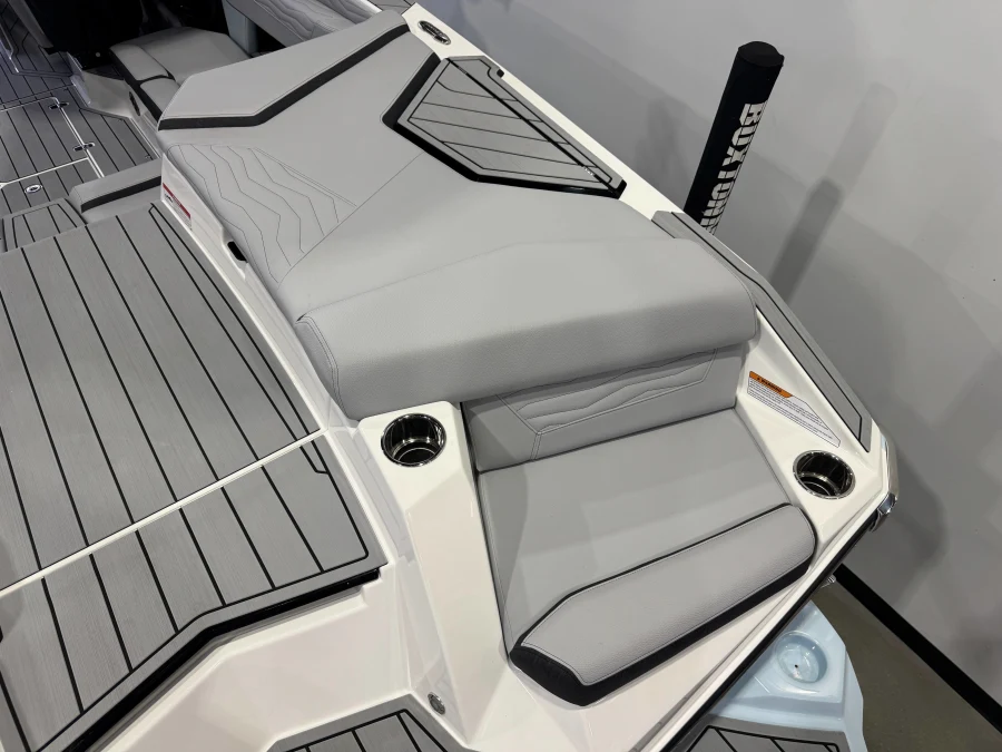 2027-nautique-g23-145913-image11