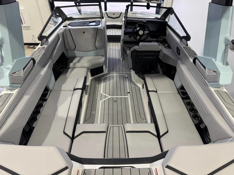 2027-nautique-g23-145913-image13