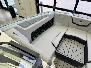 2027-nautique-g23-145913-image19