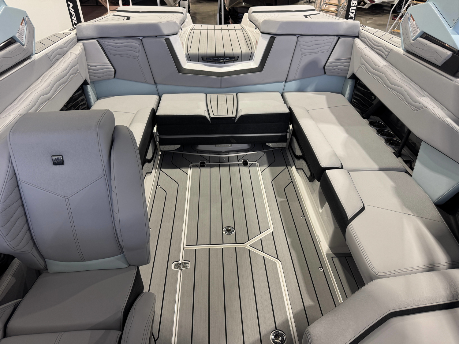 2027 Nautique Super Air Nautique G23