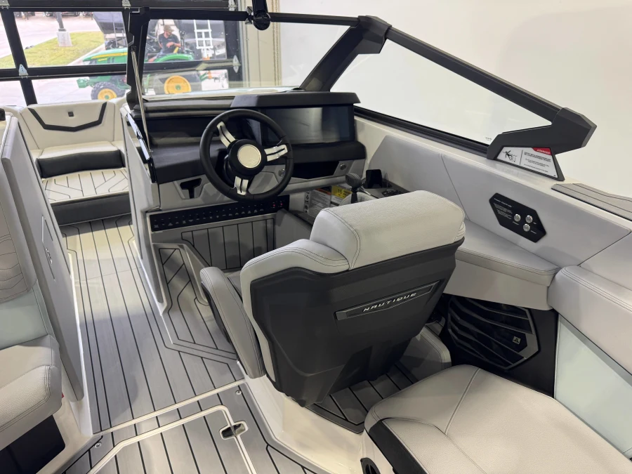 2027-nautique-g23-145913-image24