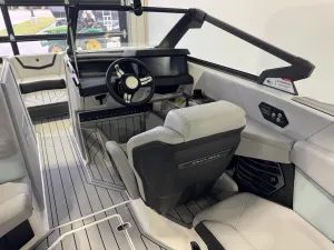 2027-nautique-g23-145913-image24