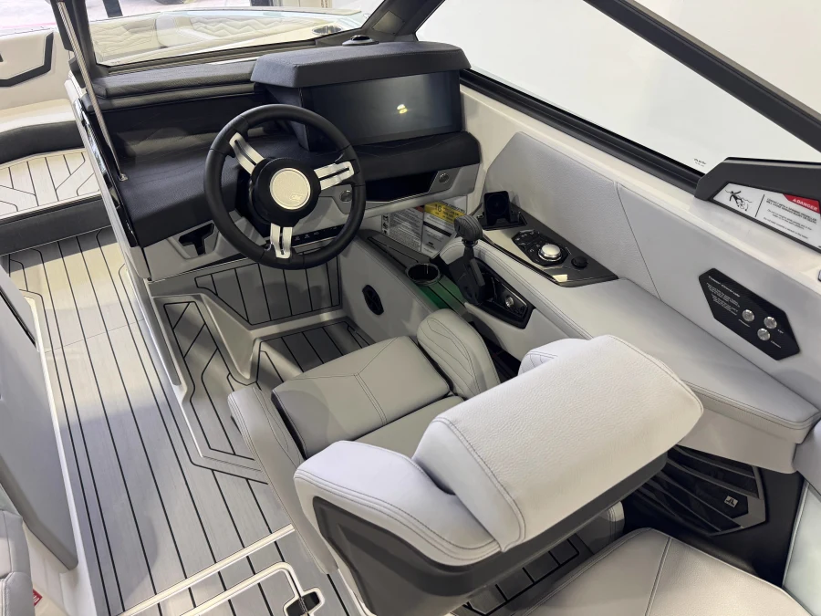 2027-nautique-g23-145913-image25