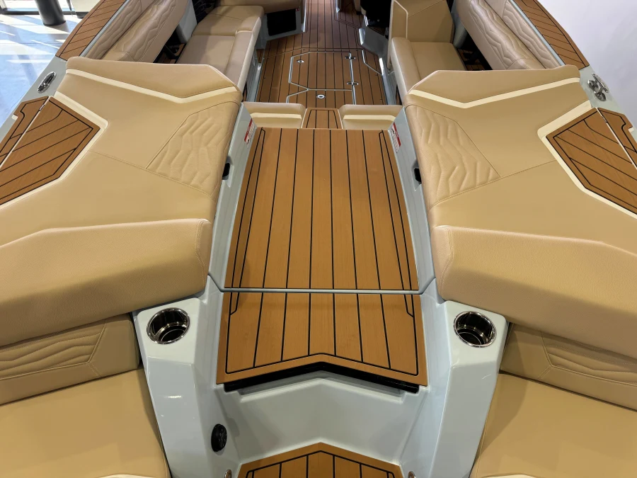 2027-nautique-g25-145915-image10