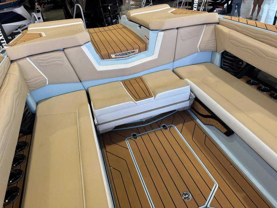 2027-nautique-g25-145915-image16