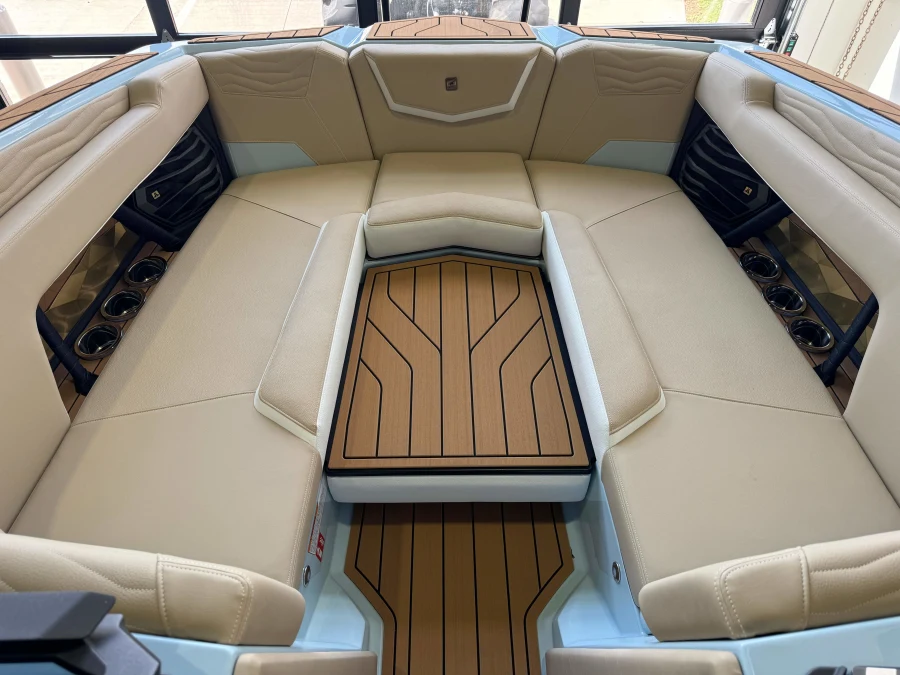 2027-nautique-g25-145915-image17