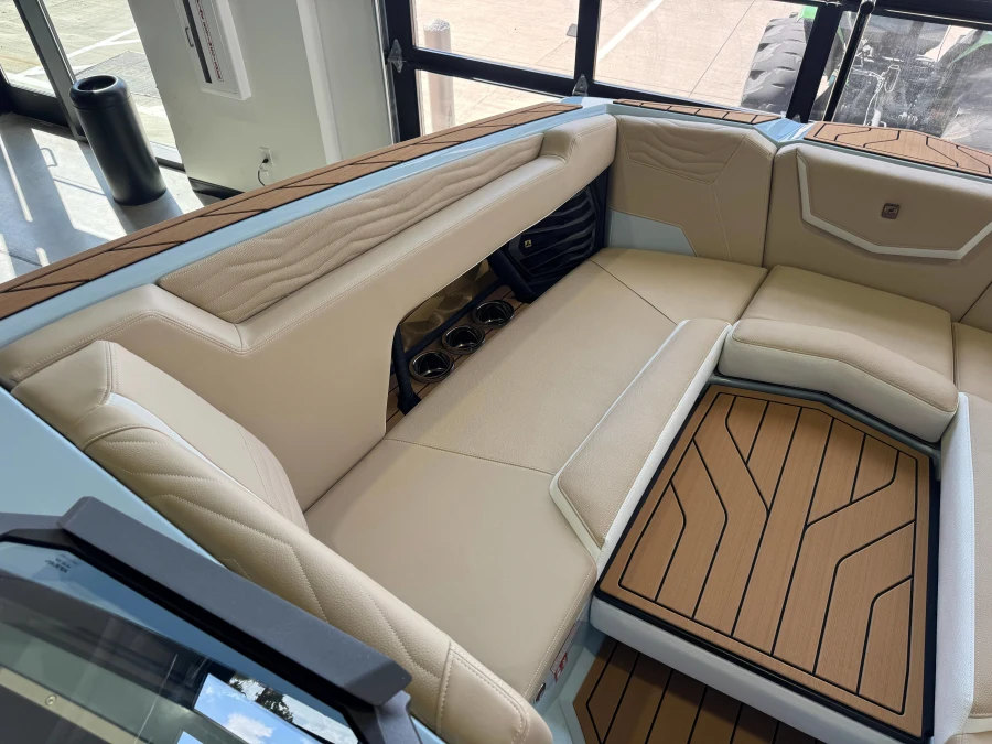 2027-nautique-g25-145915-image19