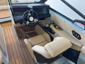 2027-nautique-g25-145915-image25