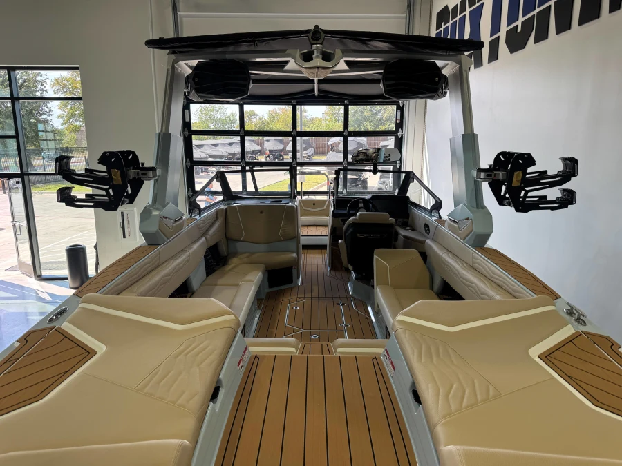 2027-nautique-g25-145915-image9