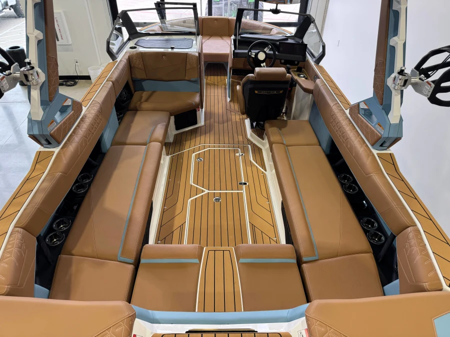 2027-nautique-s25-145916-image13
