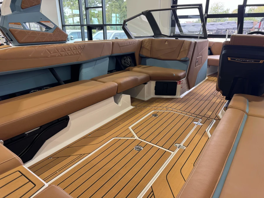 2027-nautique-s25-145916-image14