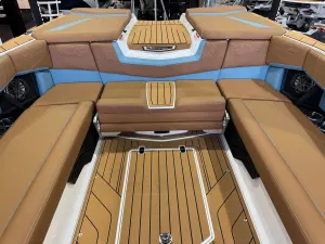 2027-nautique-s25-145916-image27