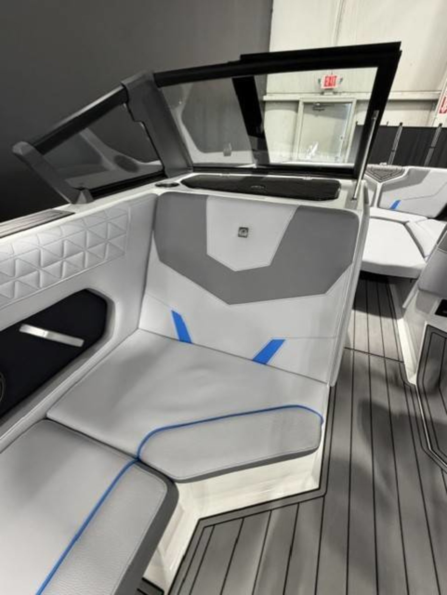 2027 Nautique GS24