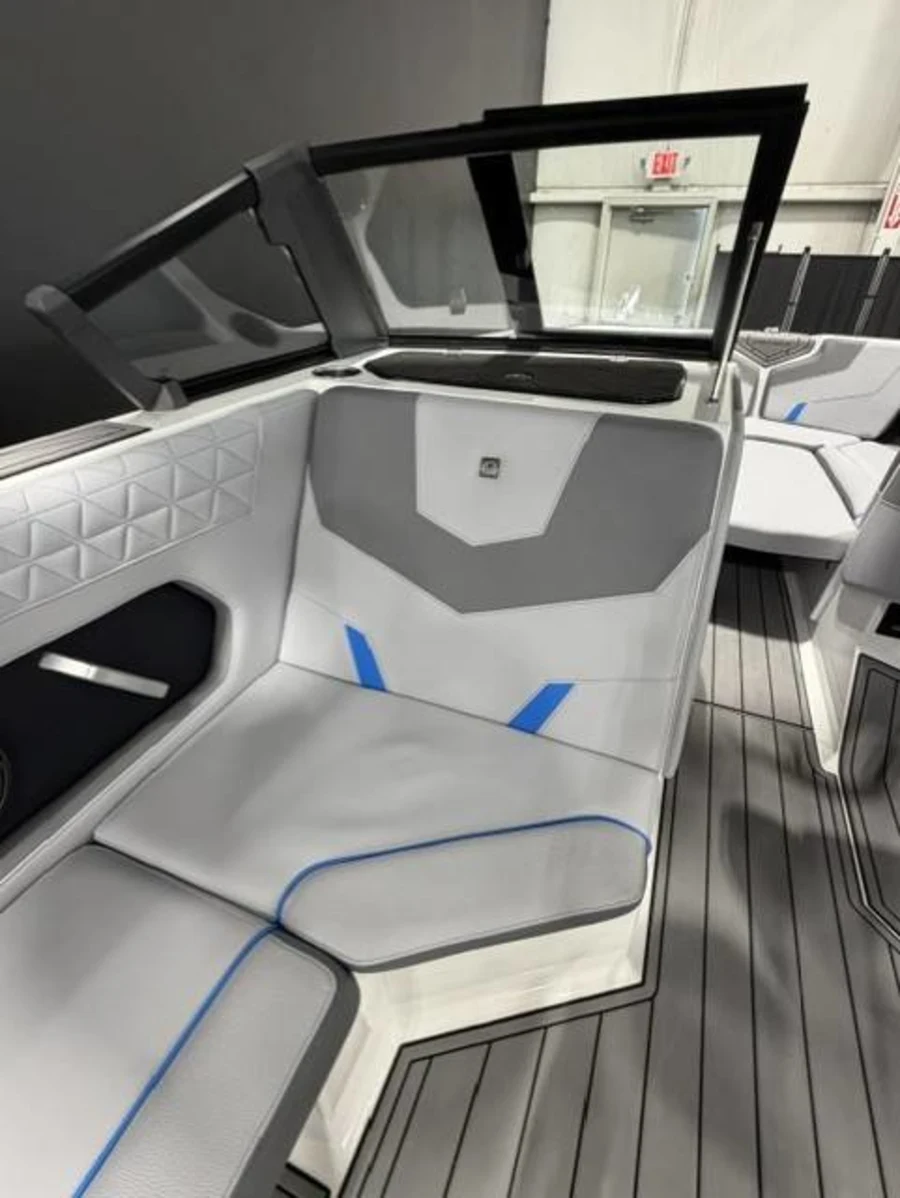 2027-nautique-gs24-145920-image13