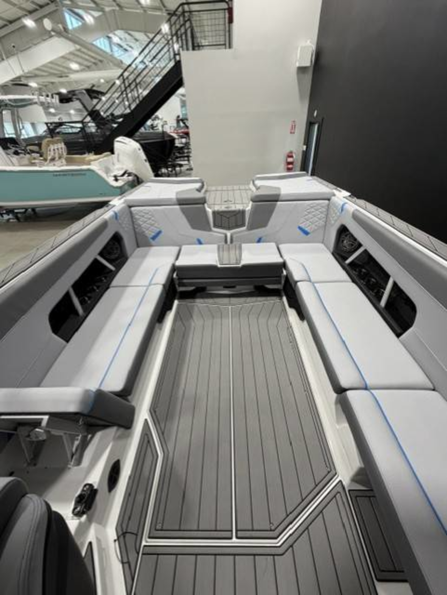 2027 Nautique GS24