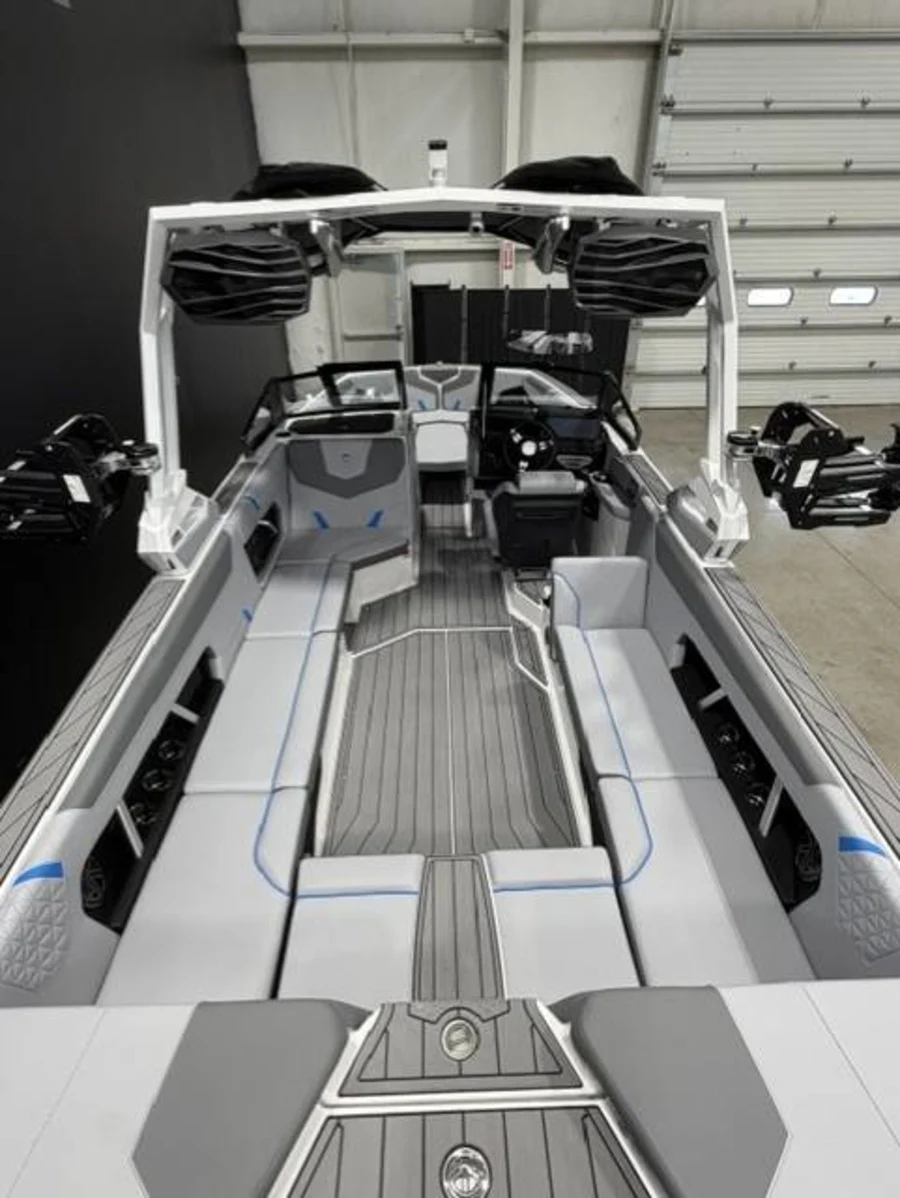 2027-nautique-gs24-145920-image16