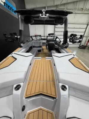 2027-nautique-g23-145922-image16