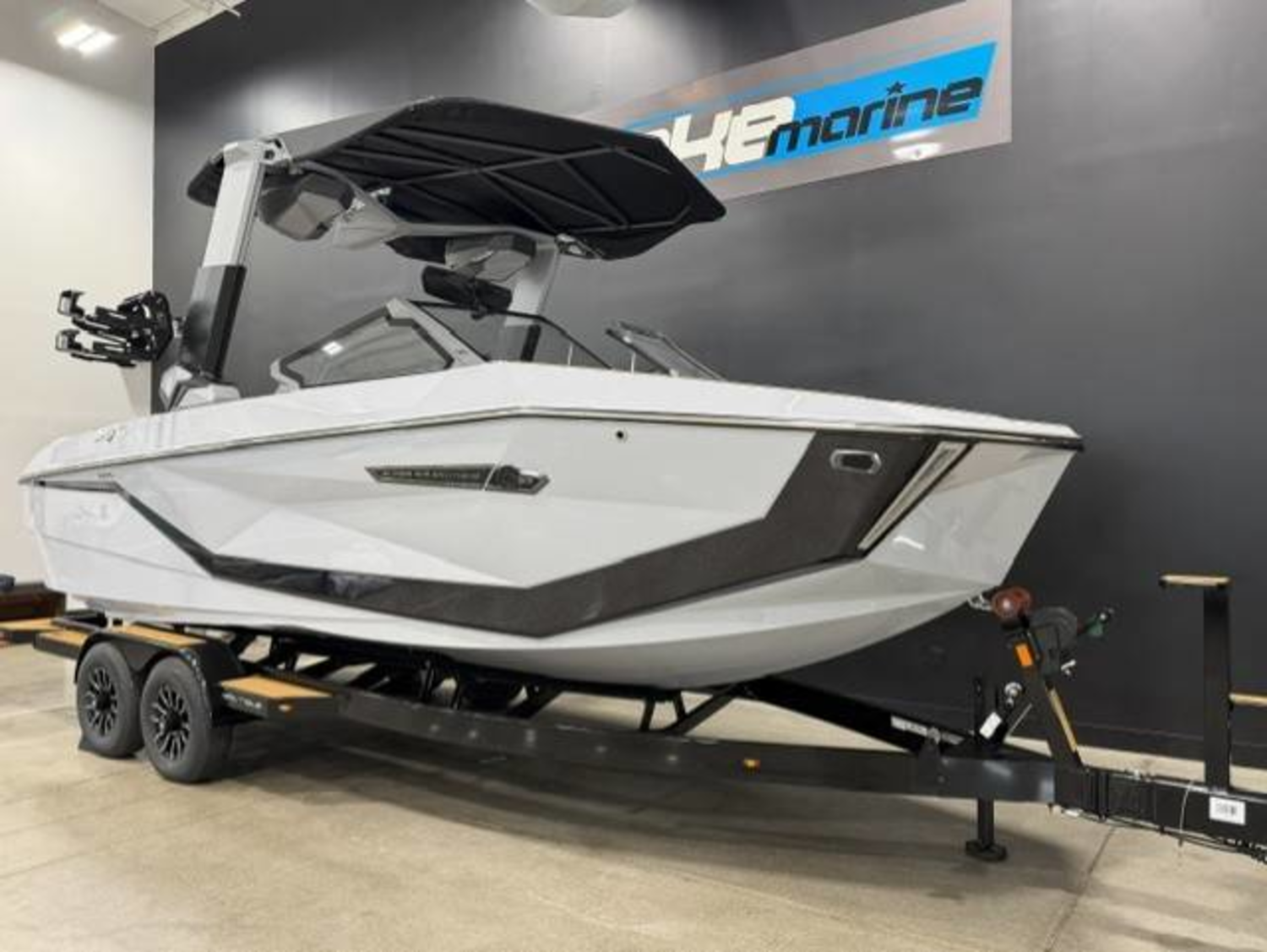 2027 Nautique G23