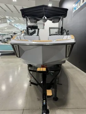 2027-nautique-g23-145922-image3