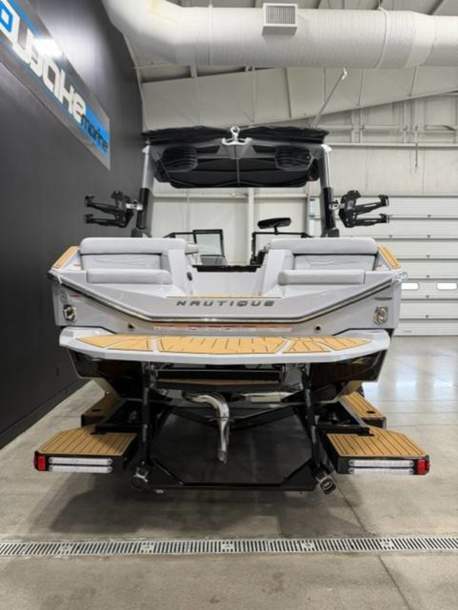 2027 Nautique G23