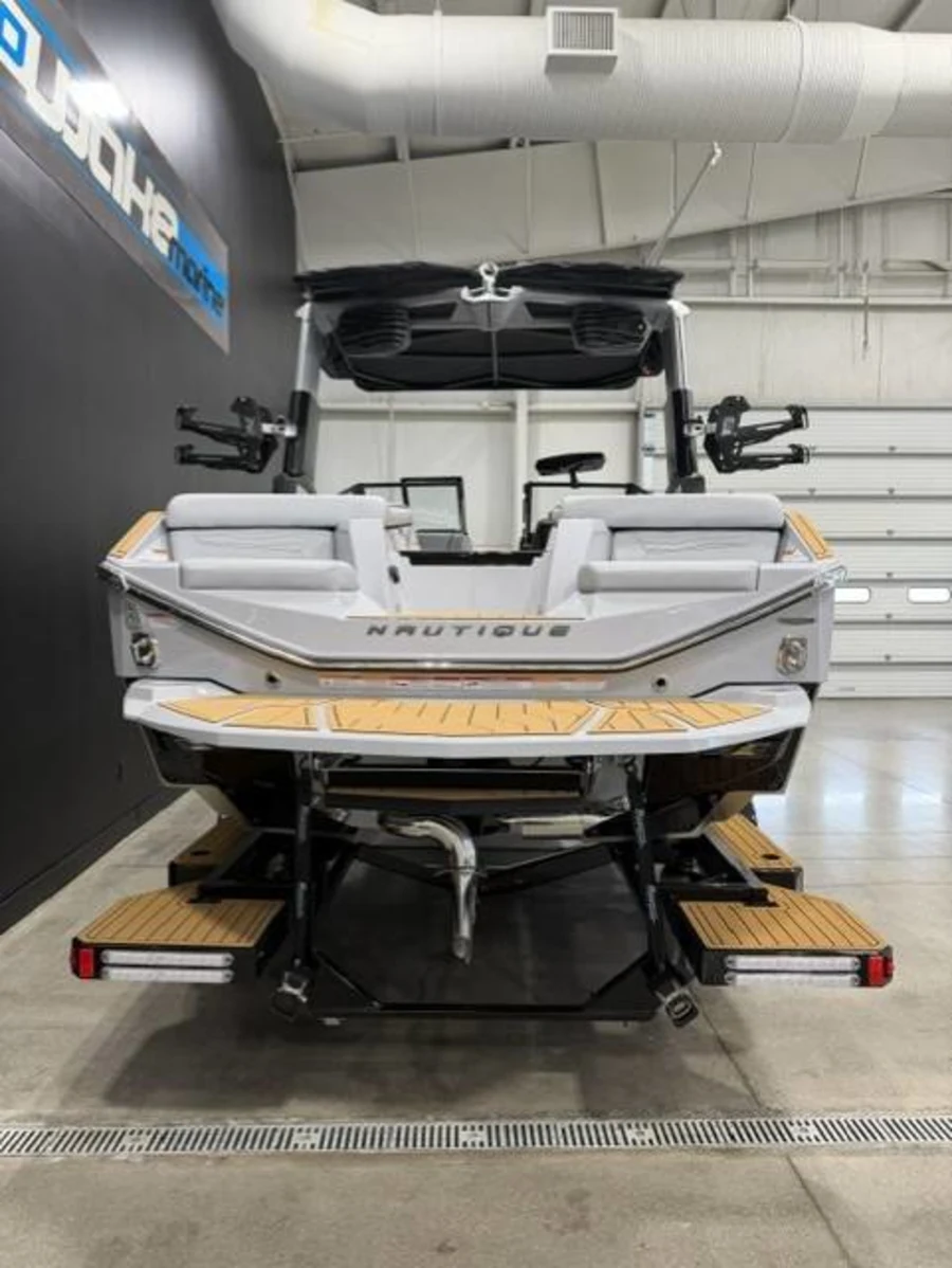 2027-nautique-g23-145922-image5