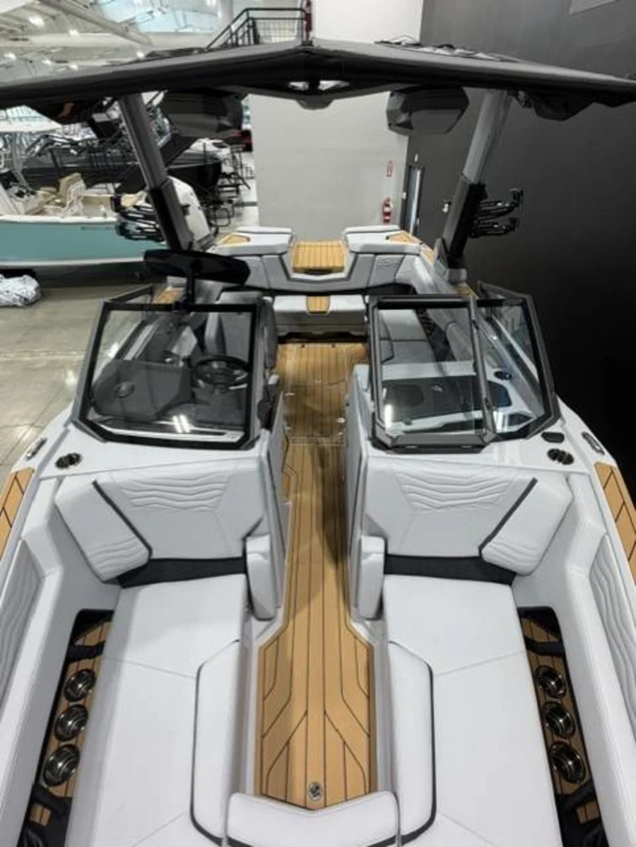 2027-nautique-g23-145922-image8