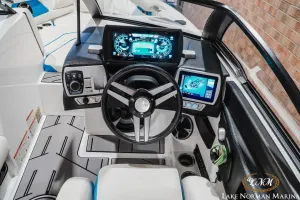 2017-malibu-wakesetter-vlx-145925-image14