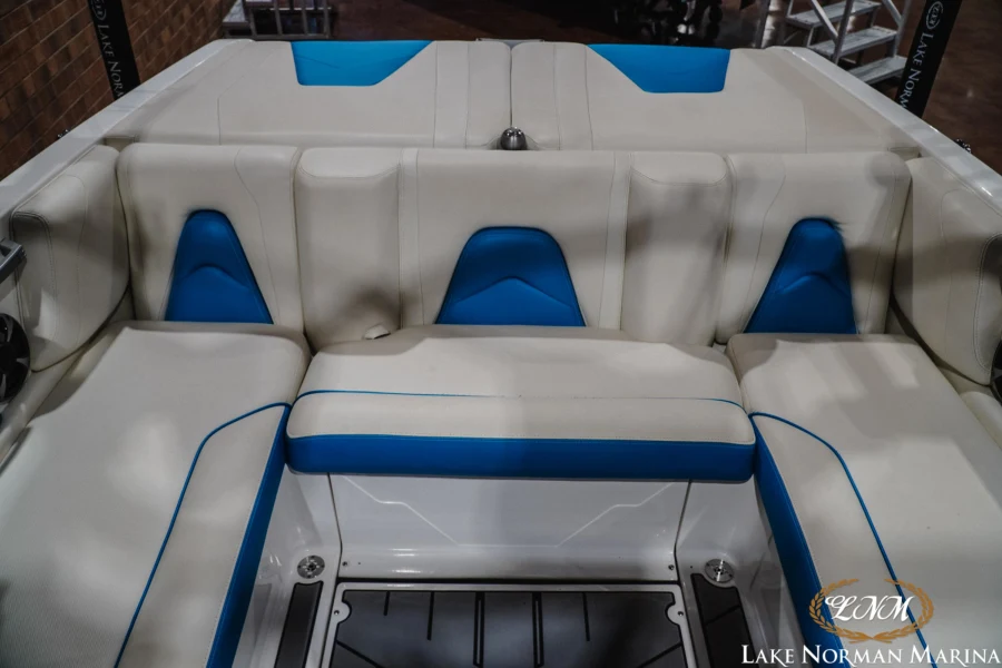 2017-malibu-wakesetter-vlx-145925-image20