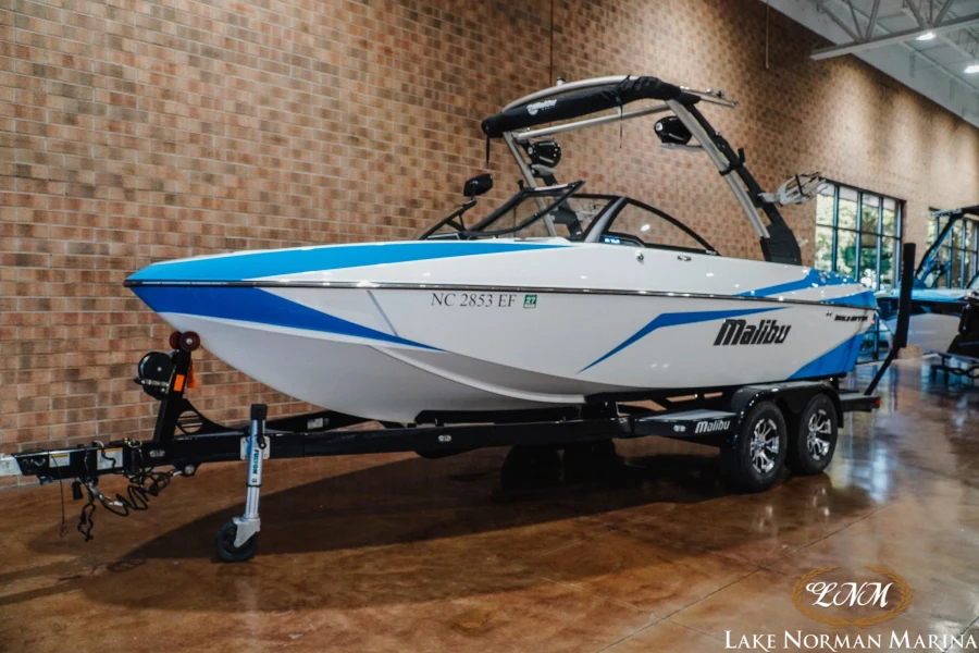 2017-malibu-wakesetter-vlx-145925-image2