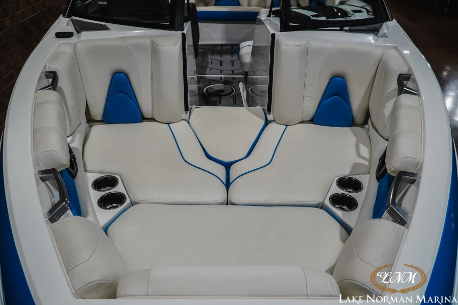 2017-malibu-wakesetter-vlx-145925-image5