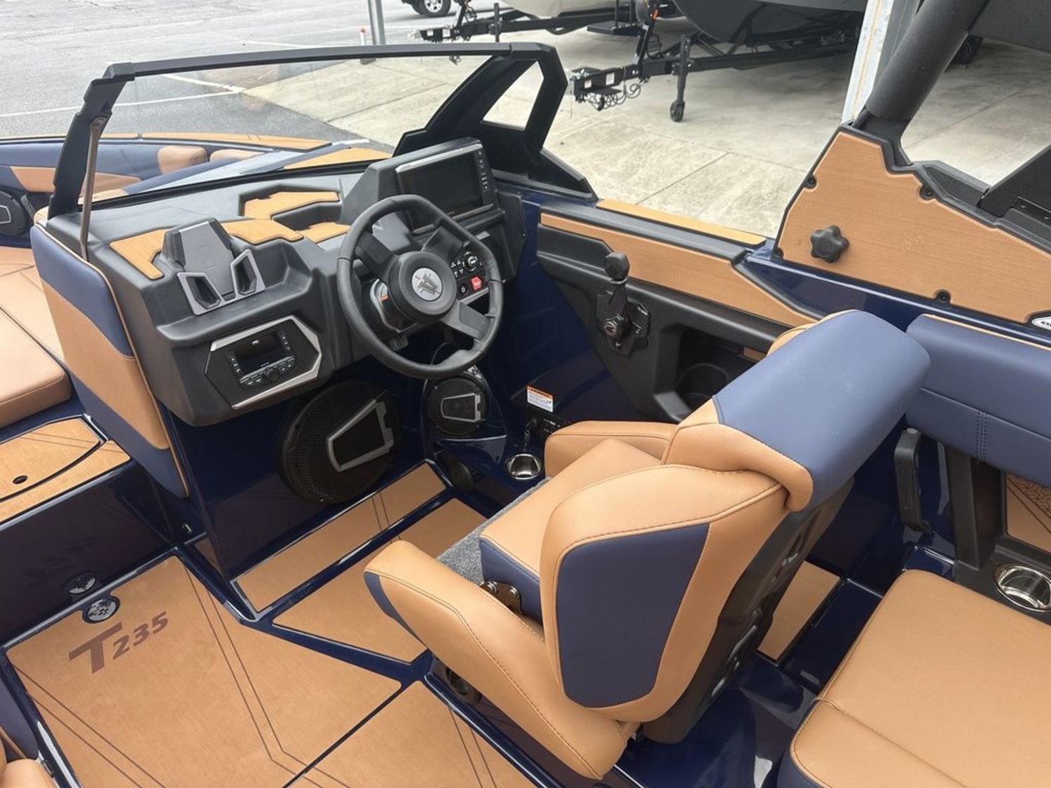 2027 Axis Wake Research T235
