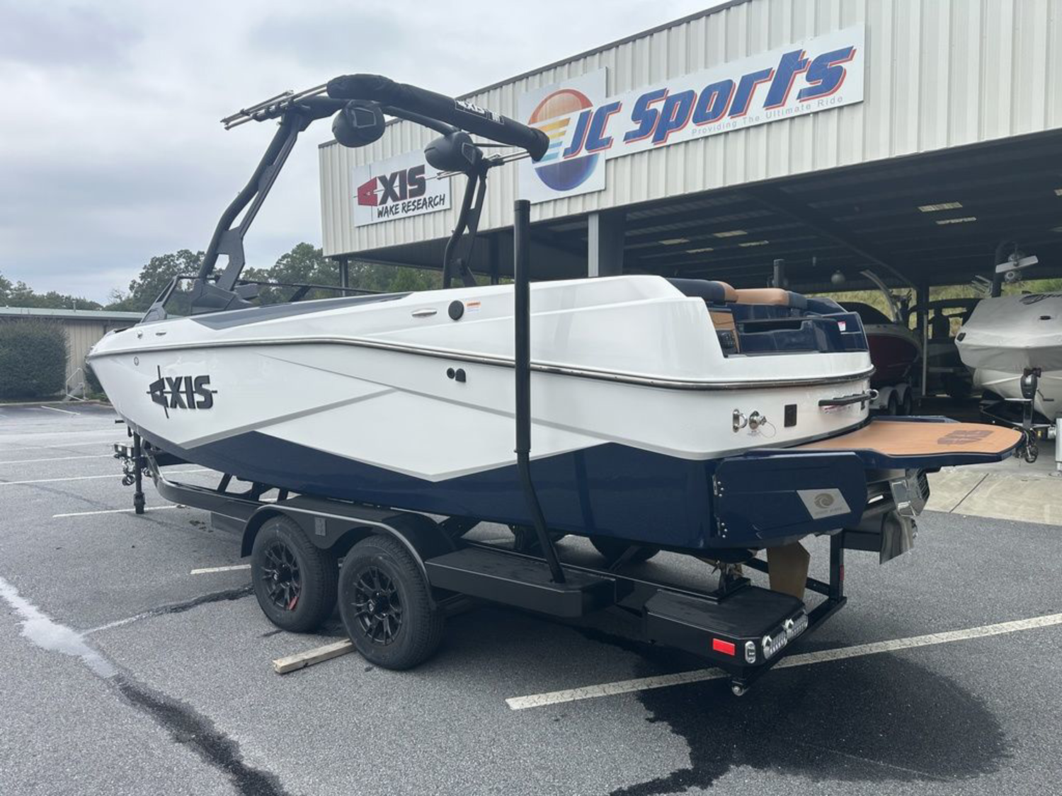 2027 Axis Wake Research T235