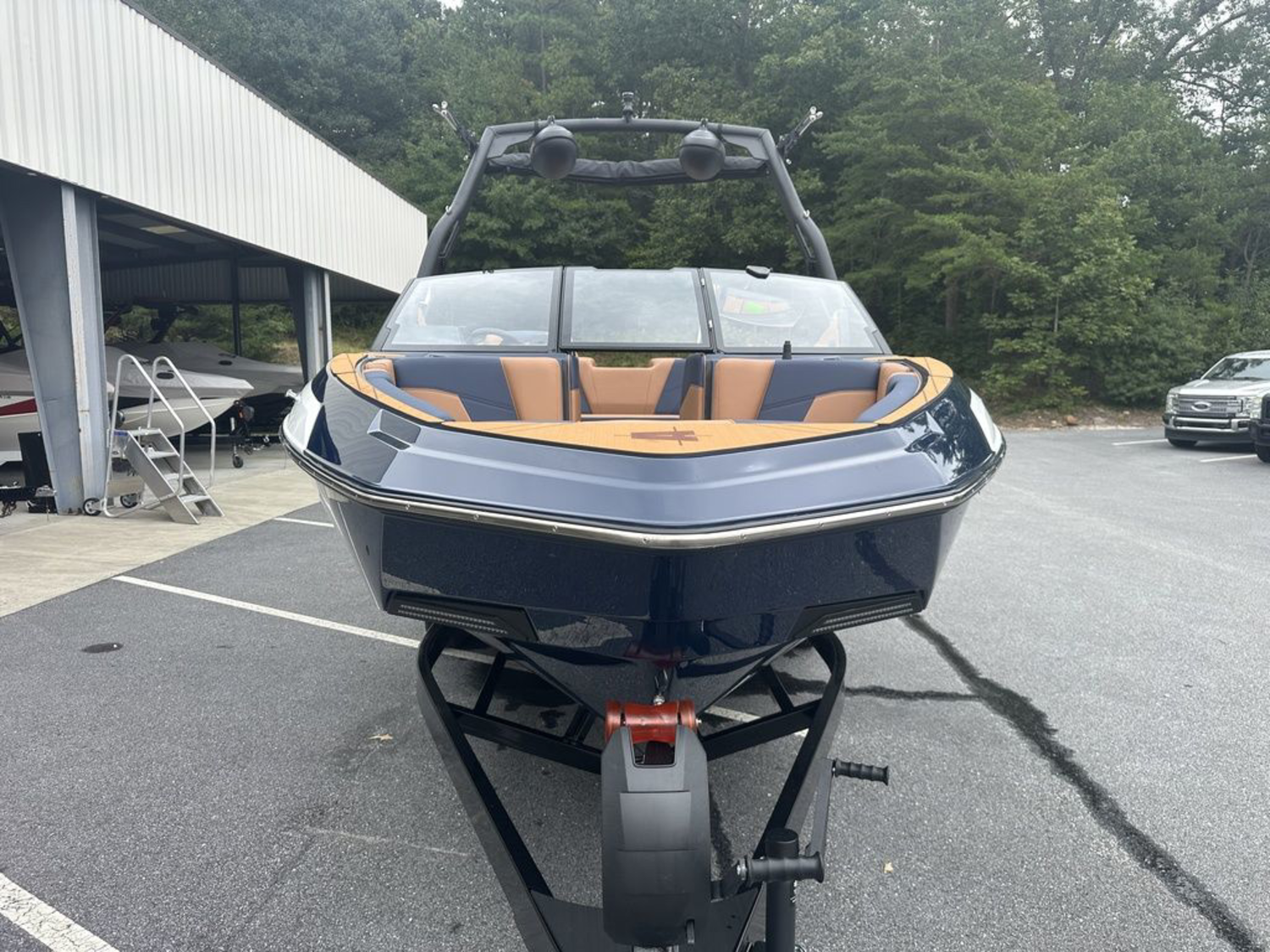 2027 Axis Wake Research T235