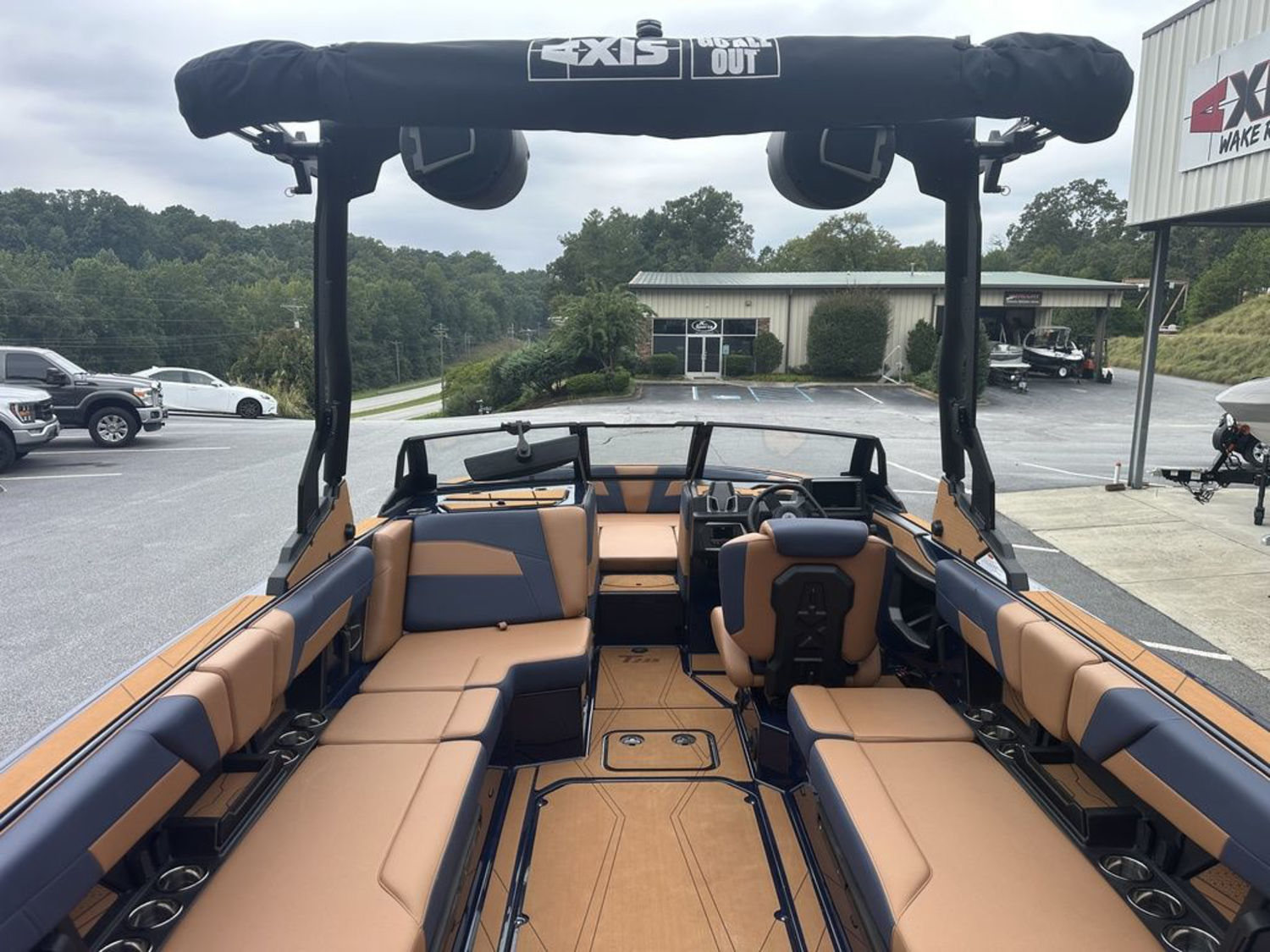 2027 Axis Wake Research T235