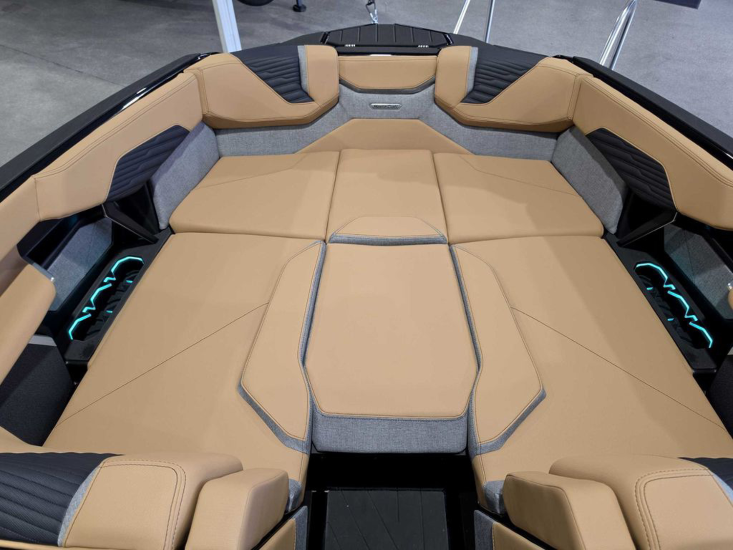 2027 Mastercraft X24