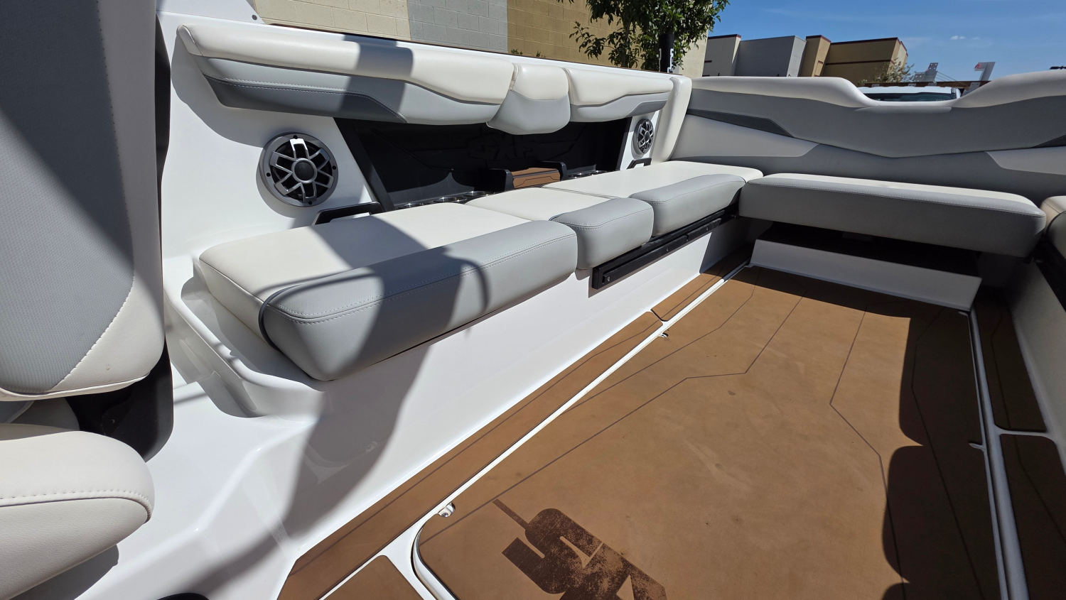 2022 Axis Wake Research T250