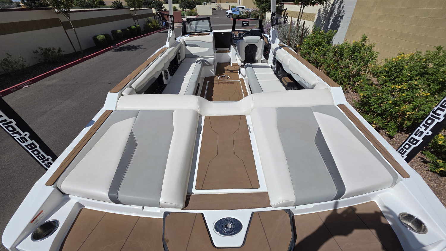 2022 Axis Wake Research T250