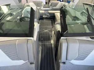 2027-mastercraft-x24-145939-image12