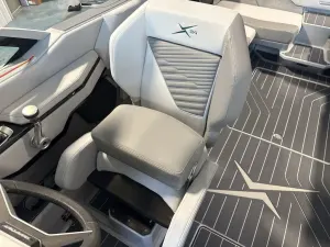 2027-mastercraft-x24-145939-image13