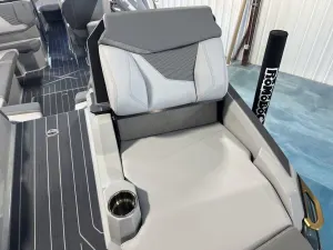 2027-mastercraft-x24-145939-image19