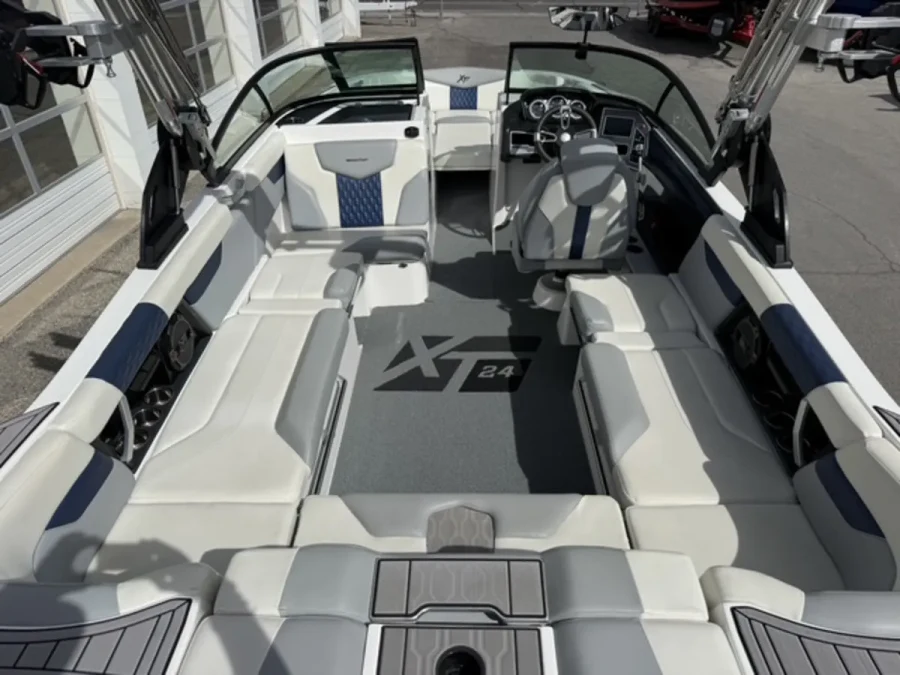 2022-mastercraft-xt24-145949-image13.webp