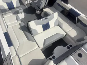 2022-mastercraft-xt24-145949-image17.webp