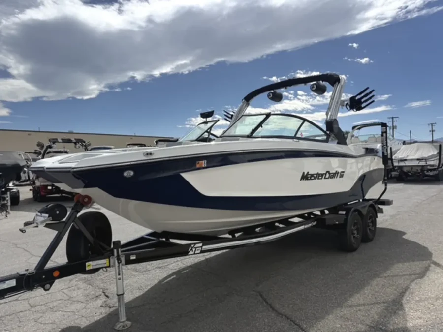 2022-mastercraft-xt24-145949-image2.webp